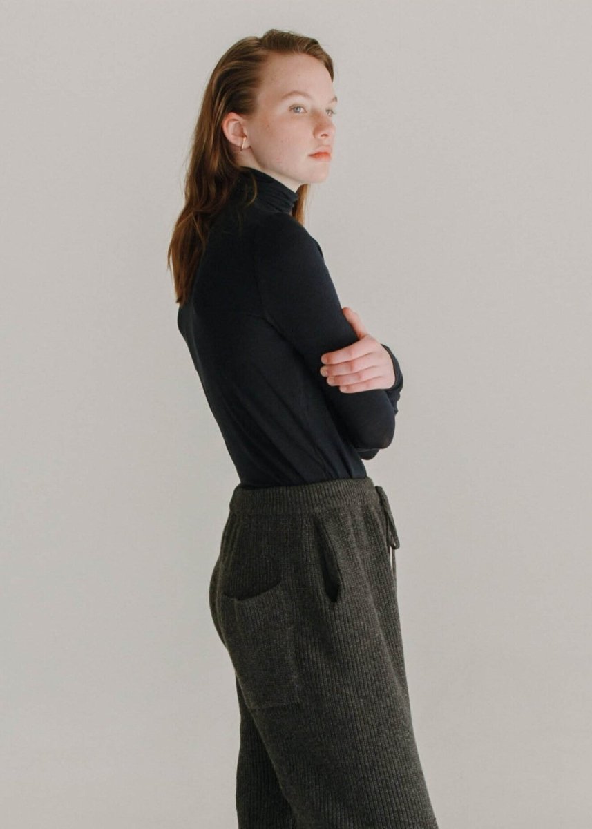 Chandail Col Roulé Mijeong Park Marine SOLDE - Vente finale - Ex - voto