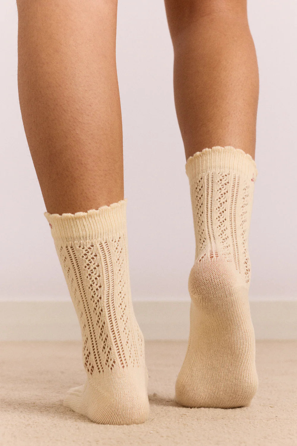 Paquet de 2 Paires de Chaussettes Pointelle Rouge et Crème Damson Madder
