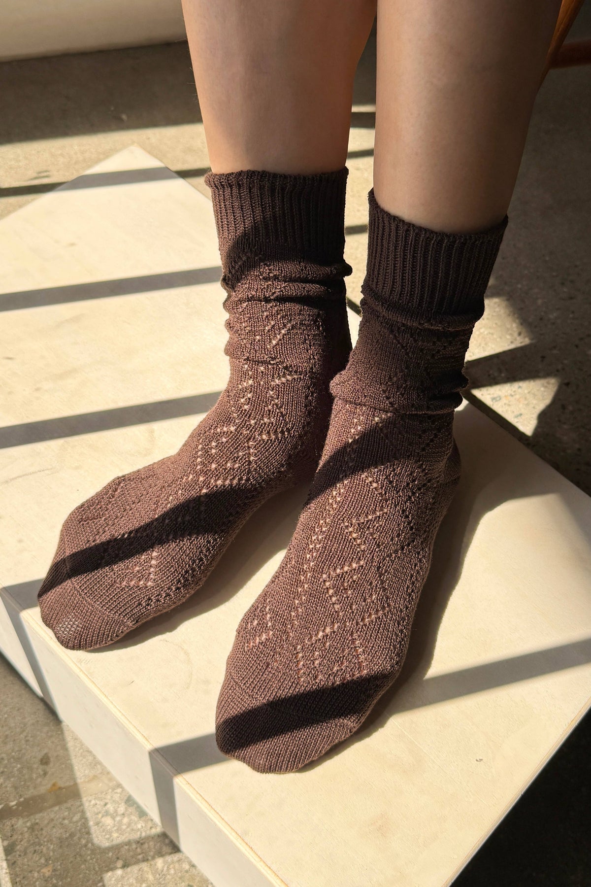Chaussettes Pointelle Eyelet Brunes Le Bon Shoppe