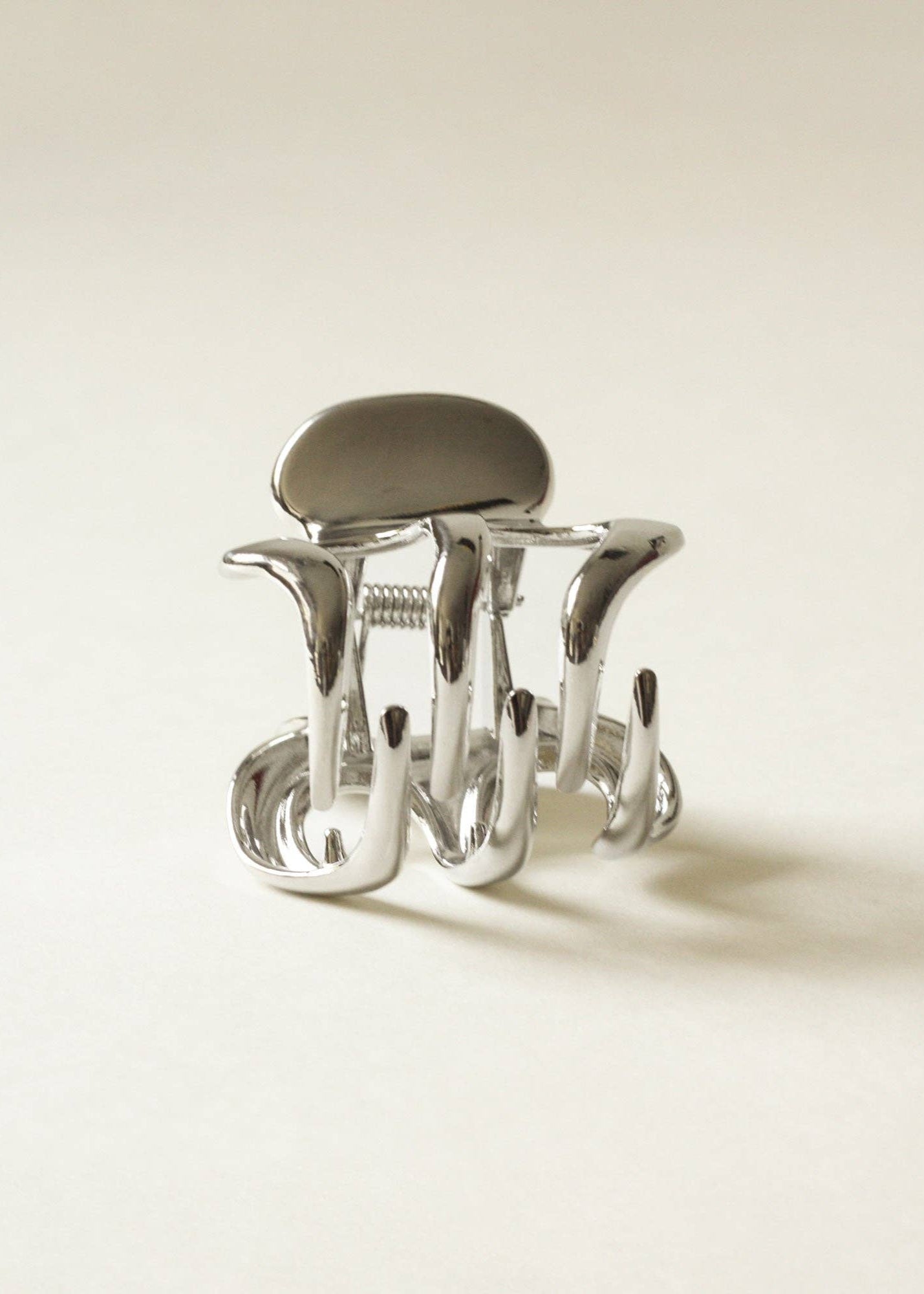 Nar&#39;sha Silver Metal Hair Claw Clip