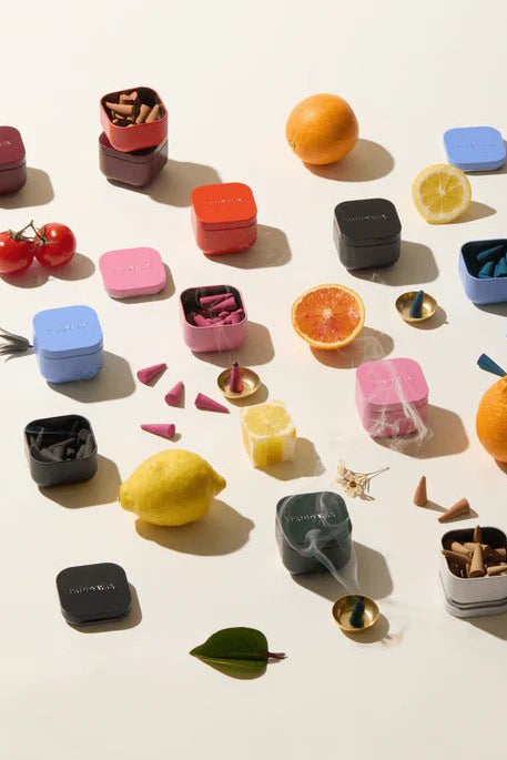 Boîte Cube Encens Paddywax – Rouge : Safran et Rose - Ex - voto
