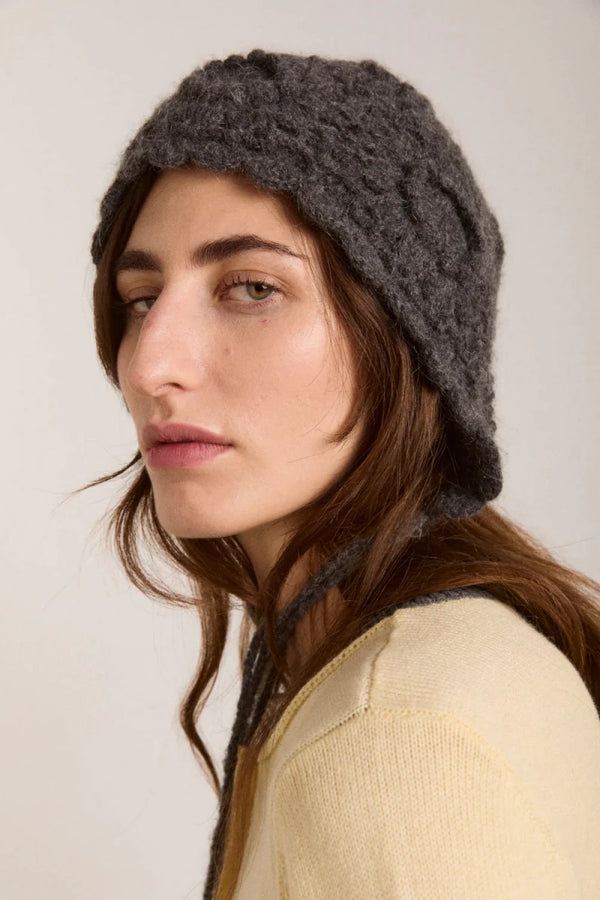 Bonnet Crochet Gris Damson Madder - Ex - voto