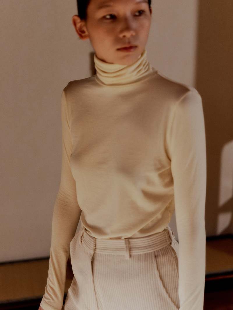Chandail Col Roulé Mijeong Park Crème SOLDE - Vente finale - Ex - voto