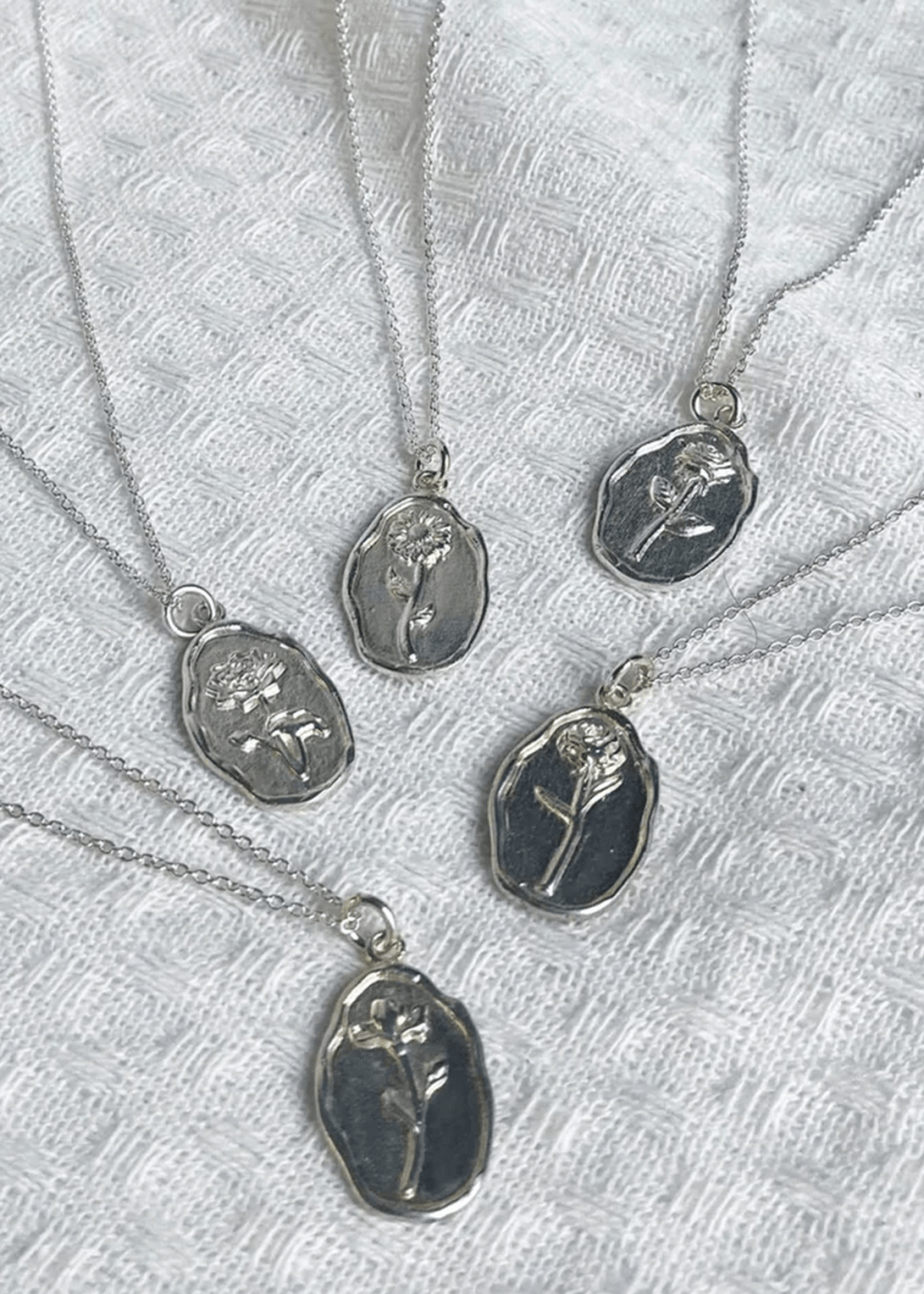 Collier Fleur Mois de Naissance Studio Chiaroscuro - Ex - voto