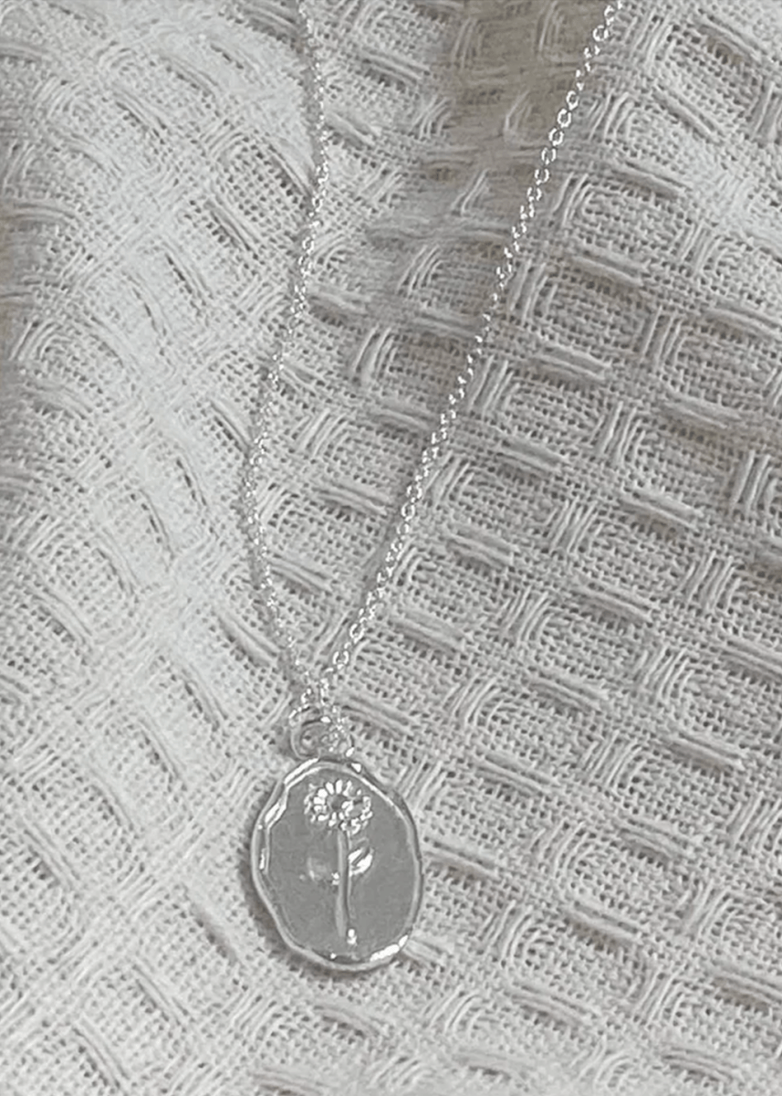 Collier Fleur Mois de Naissance Studio Chiaroscuro - Ex - voto