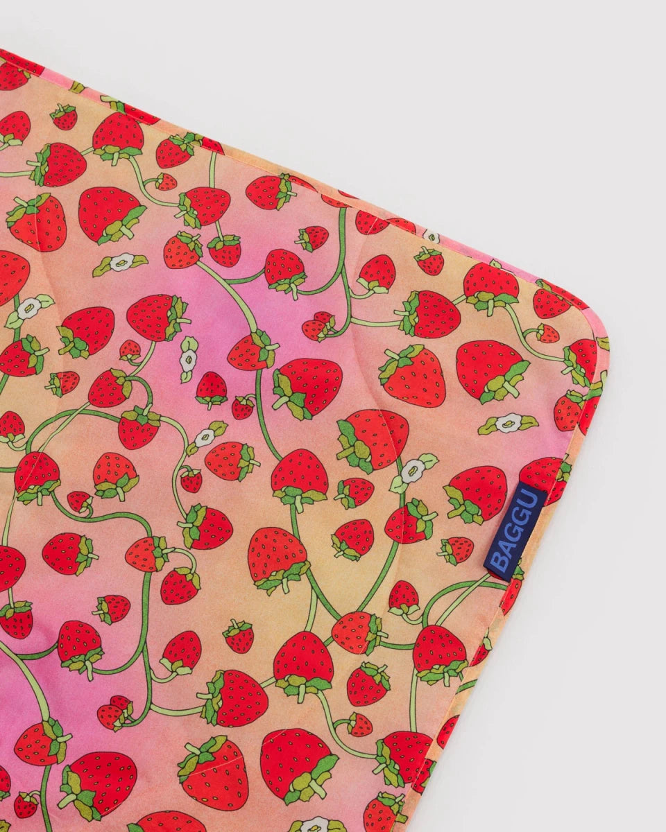 Couverture Pique - Nique Puffy Baggu Strawberry Blossom - Ex - voto