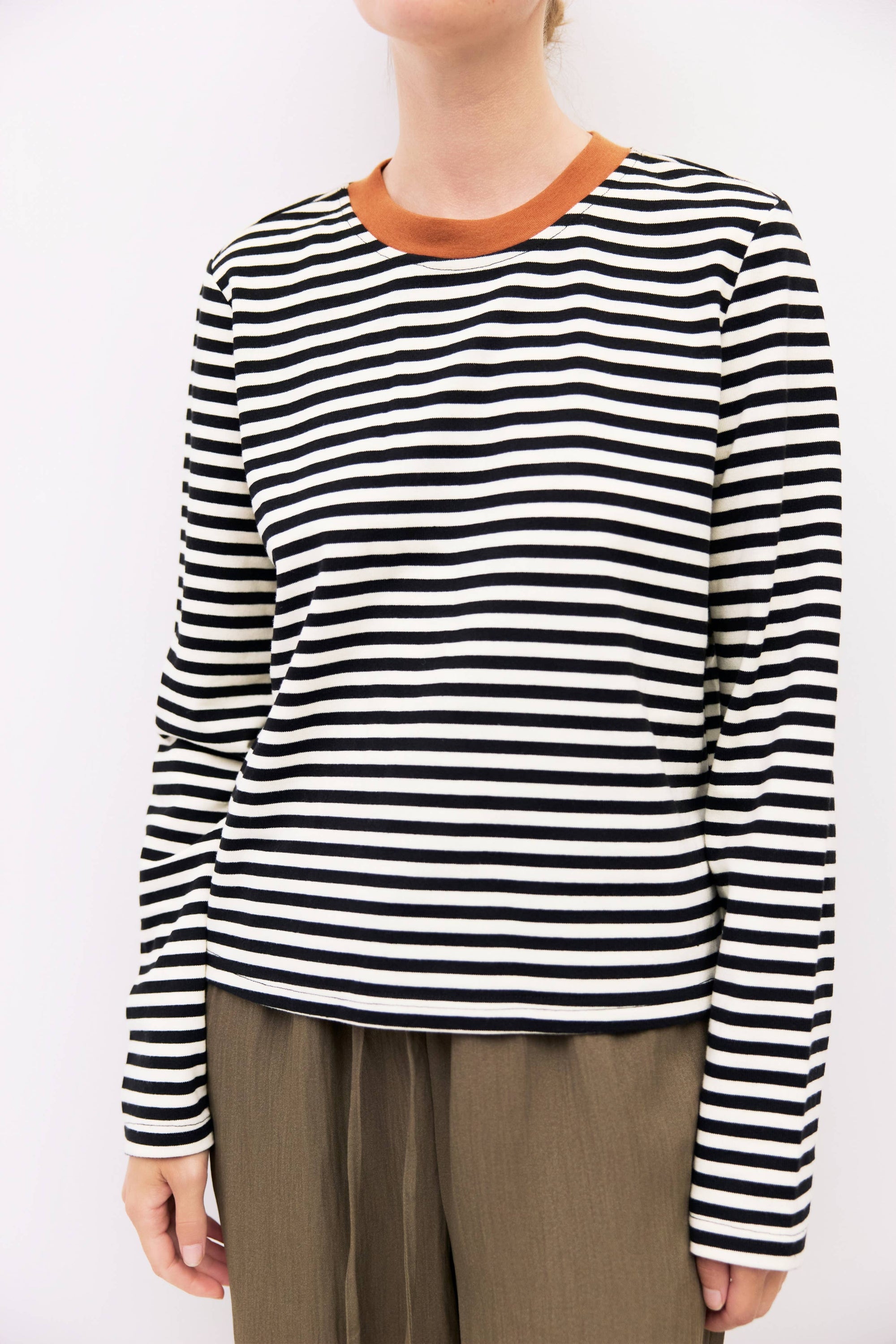 Kathleen Top, Mod Ref, Black and Cream