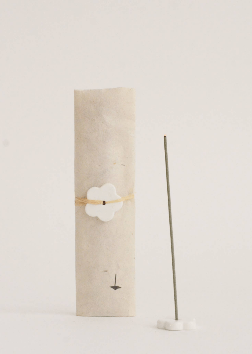 Encens Hinoki avec Porte - encens Fleur Cedar and Myrrh - Ex - voto