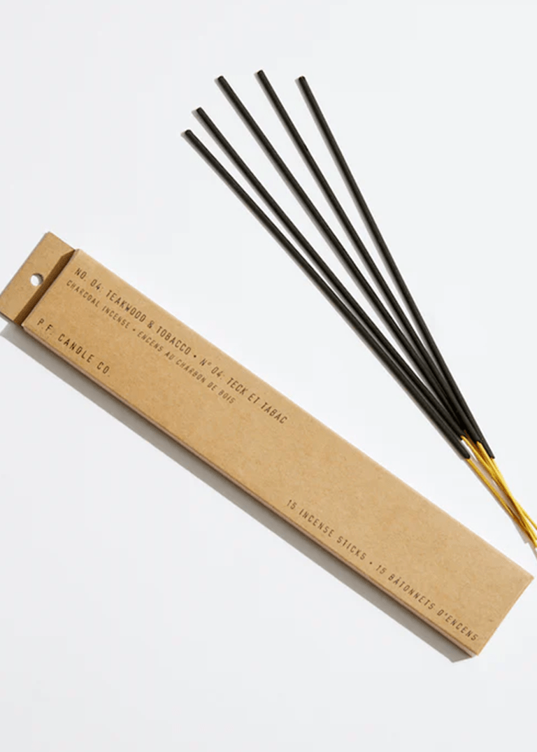 Encens Pf Candle Co. Teakwood & Tobacco - Ex - voto