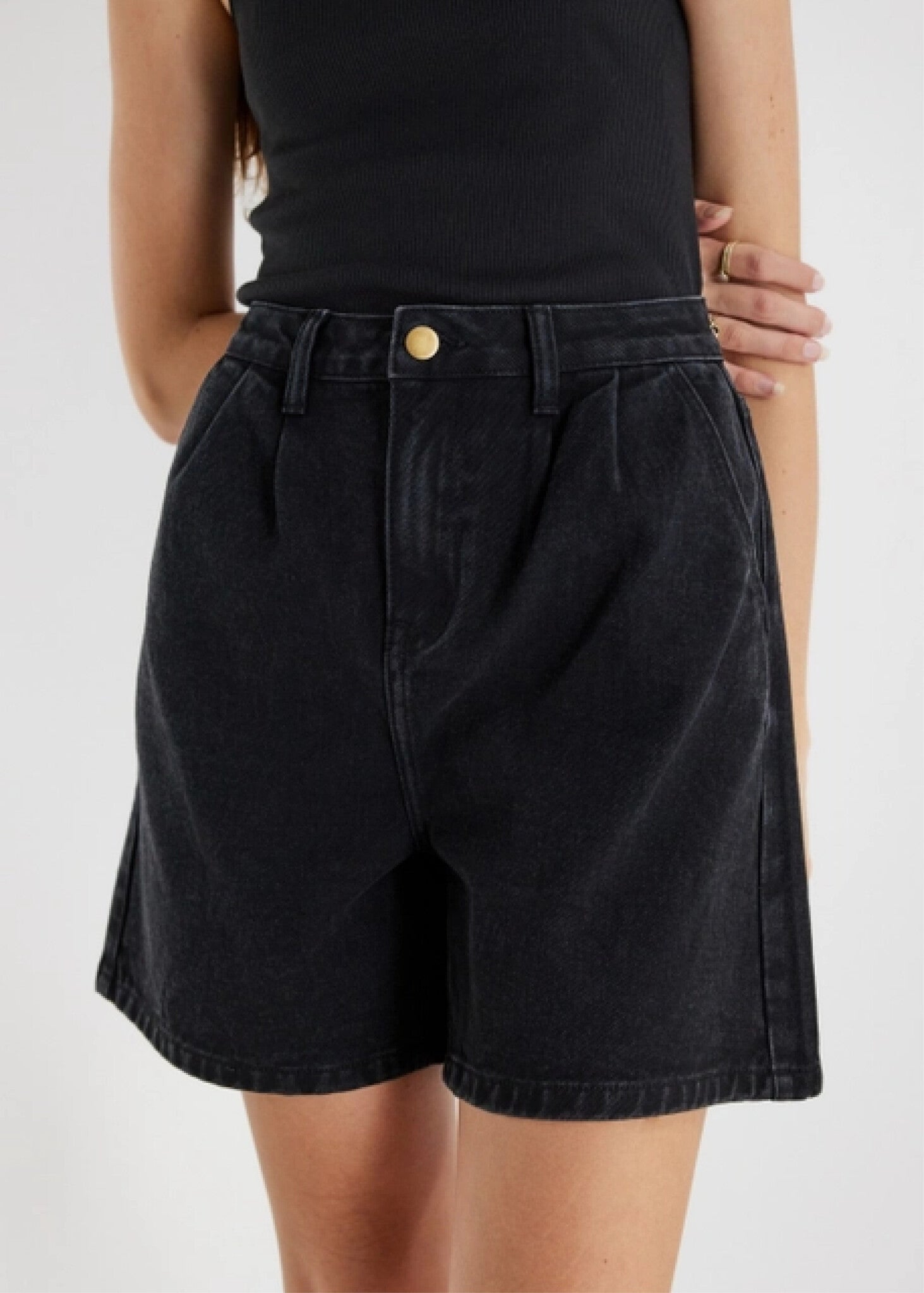 Short Naomi Mod Ref (Denim bleu ou noir)  SOLDE - Vente Finale