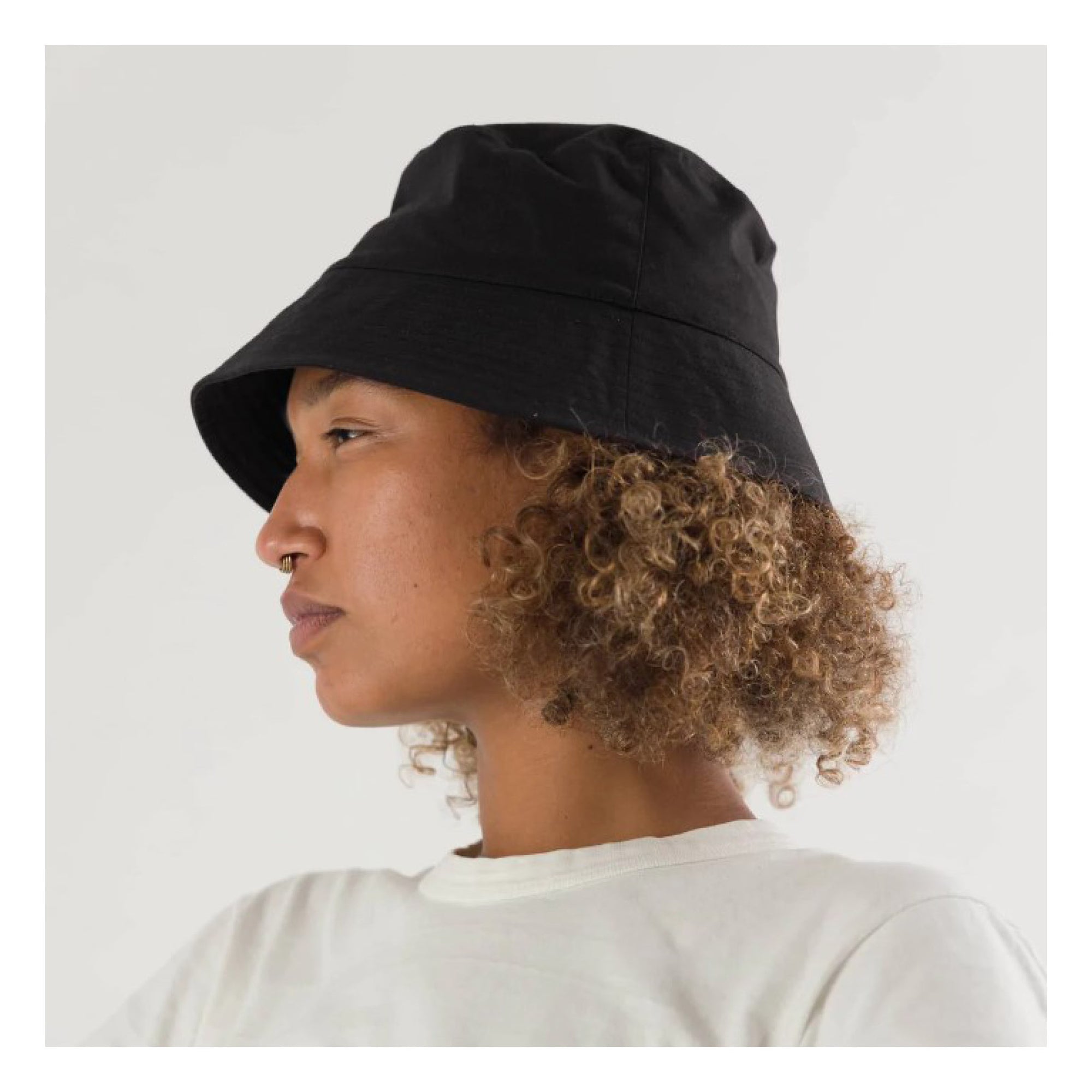 Chapeau Cloche SS23 Baggu (Plusieurs couleurs disponibles)