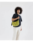 Sac Croissant Medium Baggu SP24 (Plusieurs couleurs disponibles)