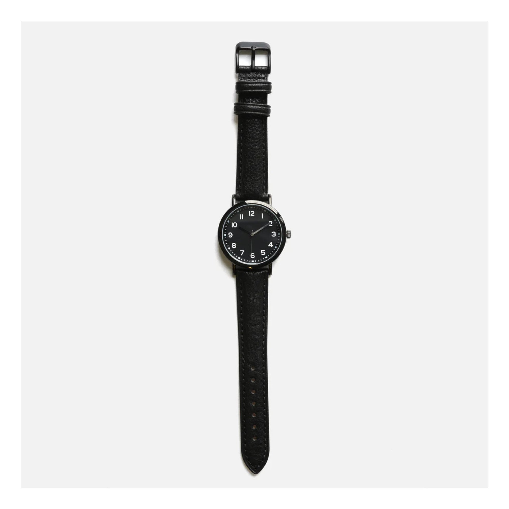 Montre Classique Noire Curated Basics