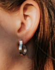 Sarah Bijoux Triolet Small Hoops