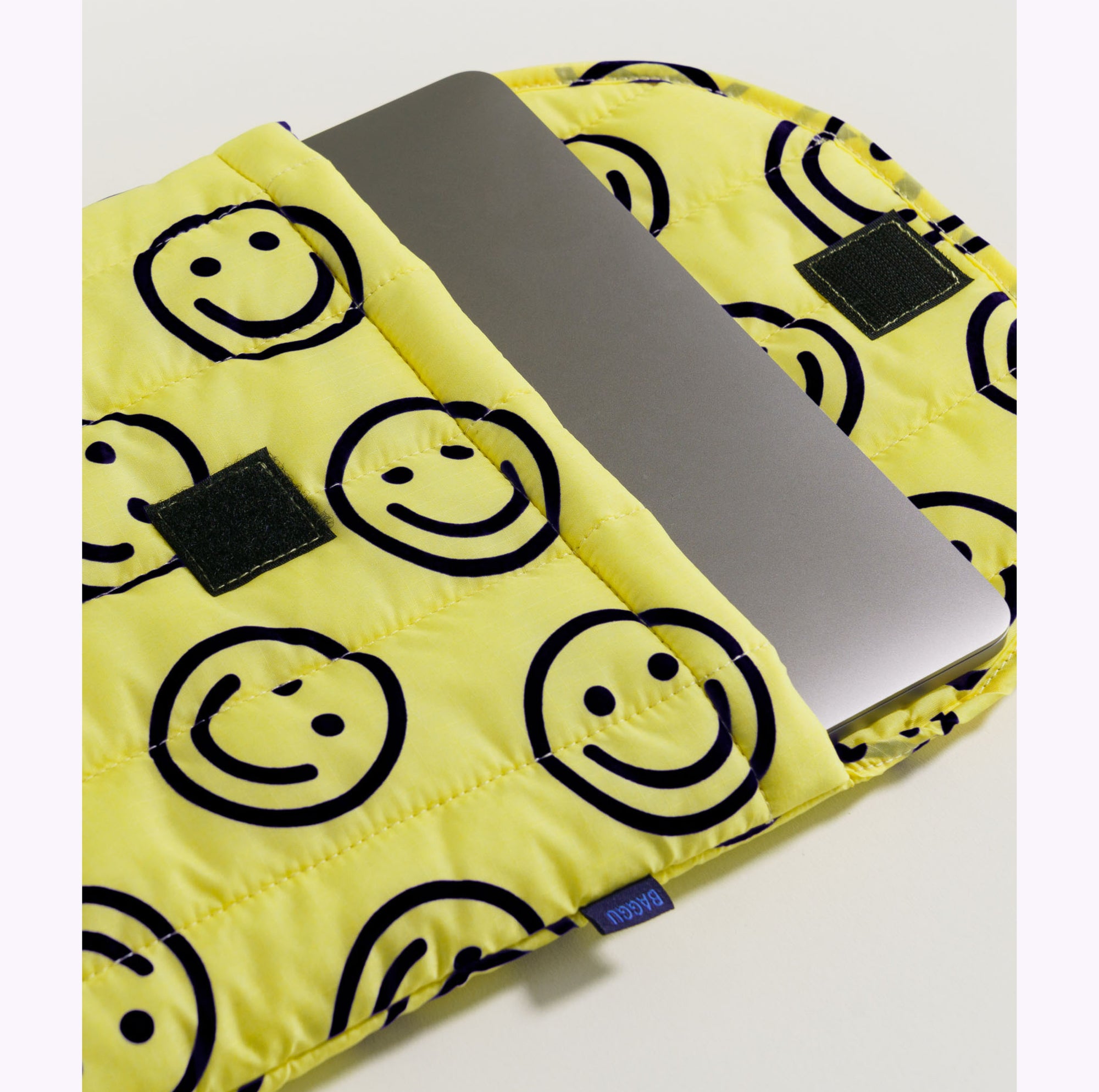 Housse pour ordinateur 16po Baggu Happy Yellow