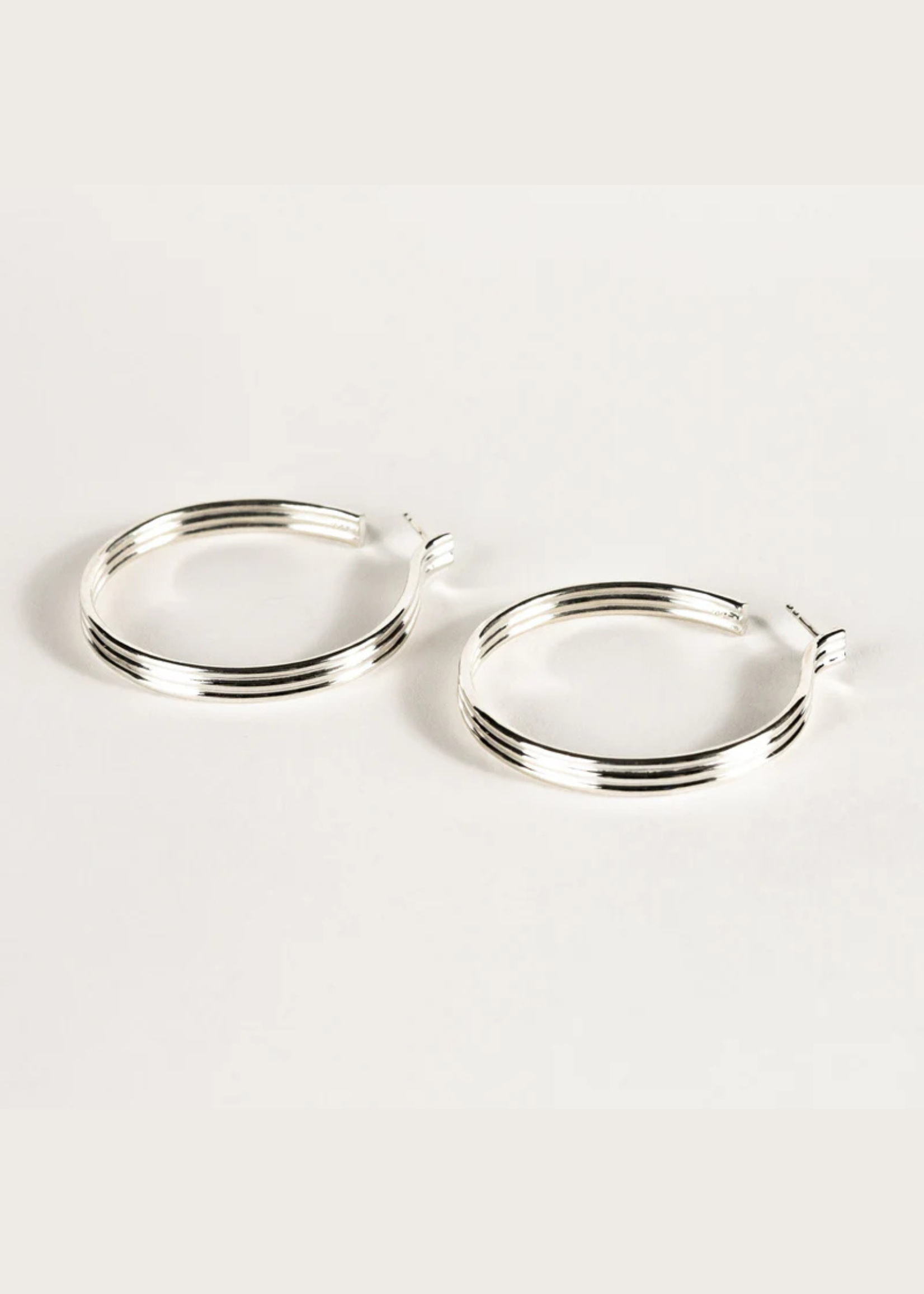 Boucles d&#39;oreilles Grands Hoops Triolet Argent Sarah Bijoux