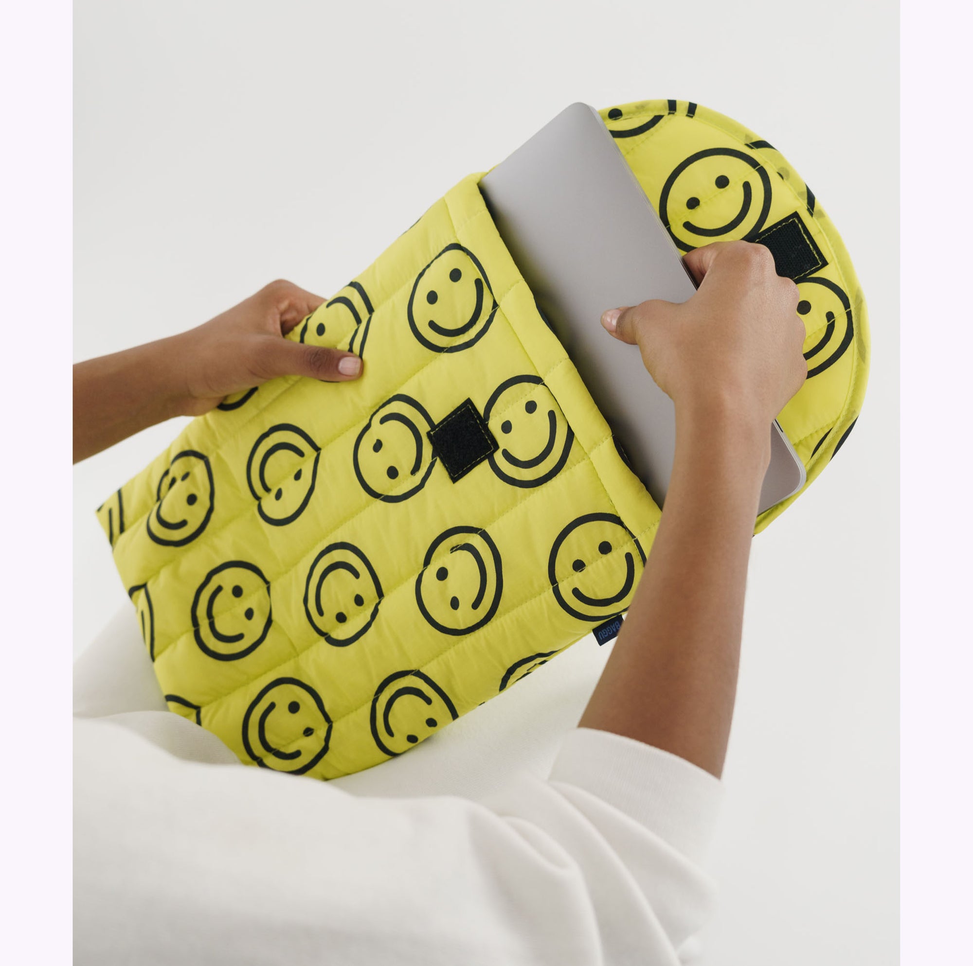 Housse pour ordinateur 16po Baggu Happy Yellow