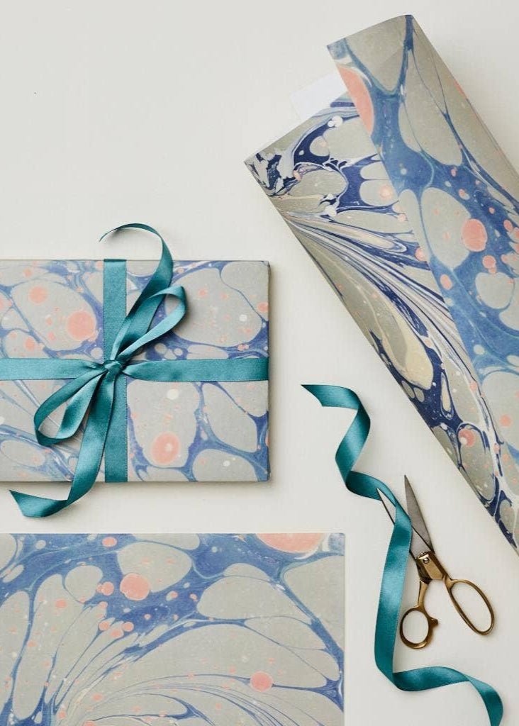 Papier d'emballage Blue Marble Wanderlust Paper Co - Ex - voto