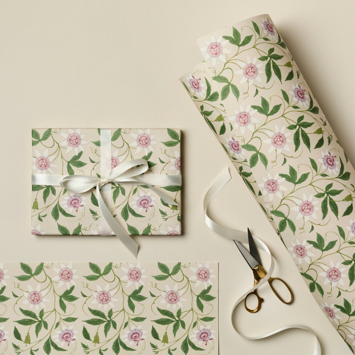 Papier d'emballage Passionflower Wanderlust Paper Co - Ex - voto
