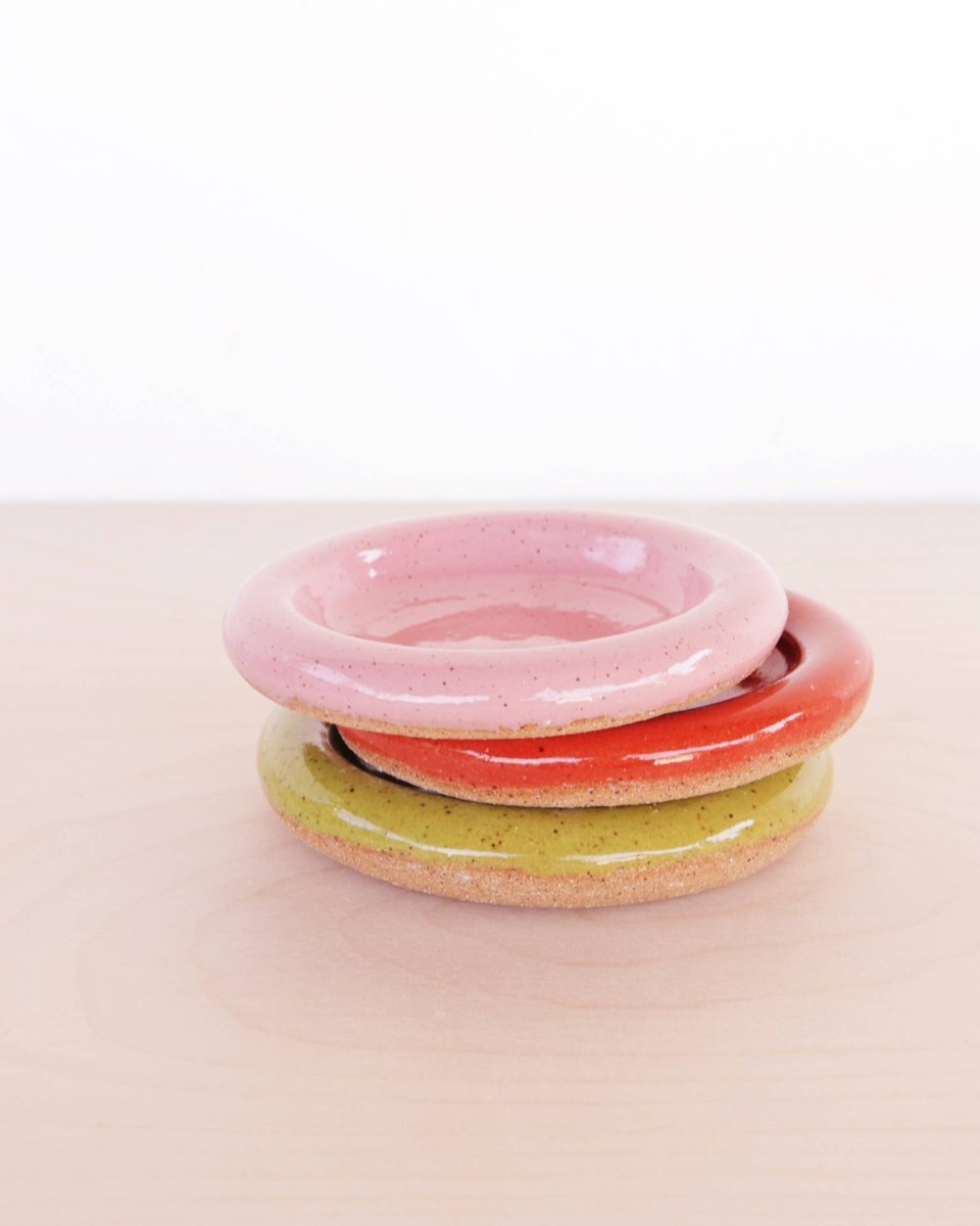 Petite Assiette Ronde en Céramique Nightshift - Ex - voto