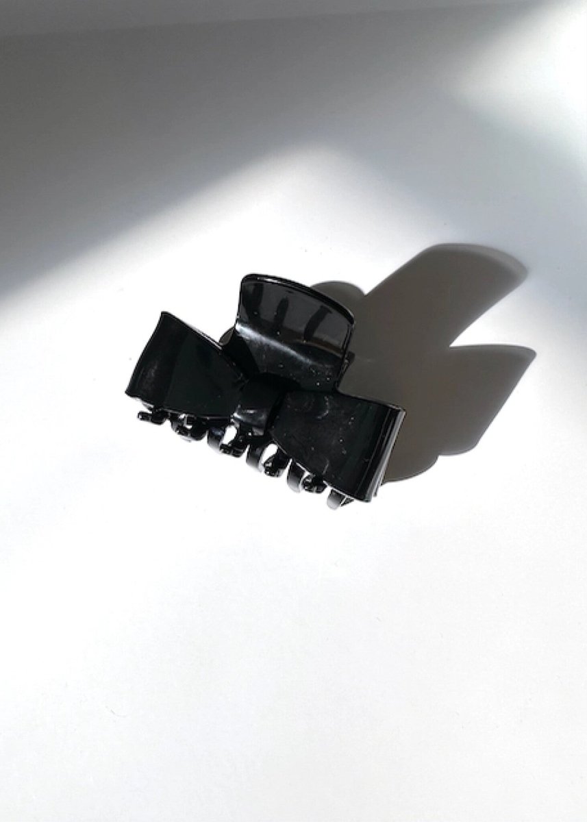 Pince Boucle Classique Solar Eclipse (2 options disponibles) - Ex - voto