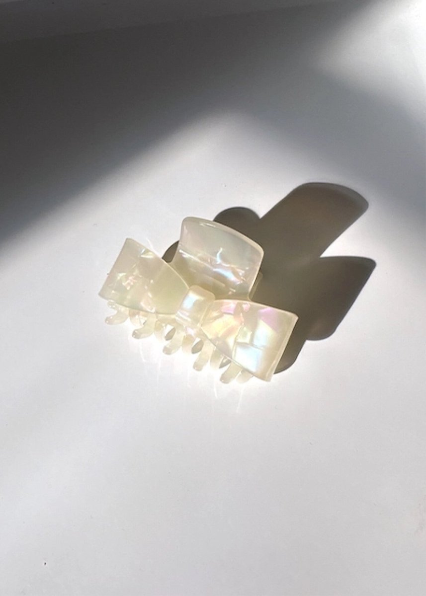 Pince Boucle Classique Solar Eclipse (2 options disponibles) - Ex - voto