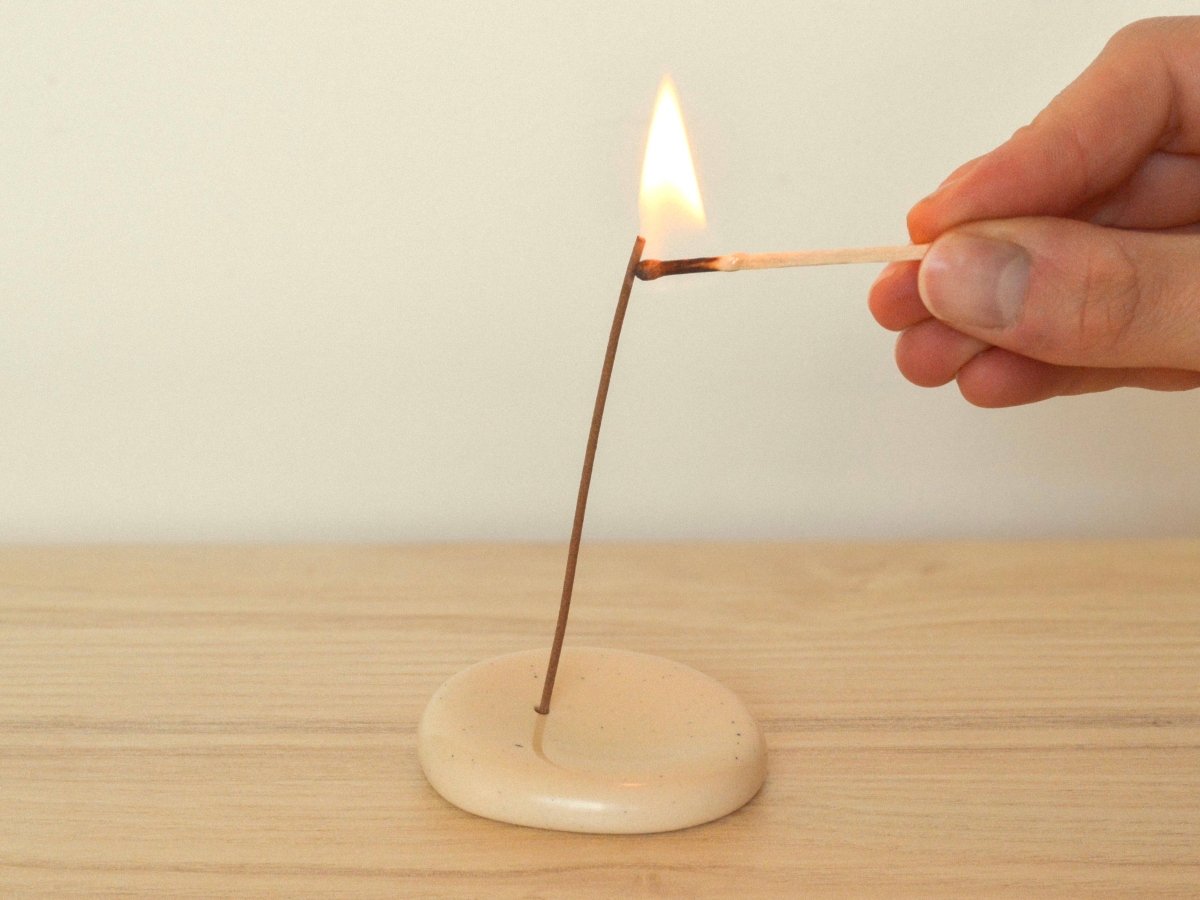 Porte-Encens Caillou Beige JT Parker - Ex-voto