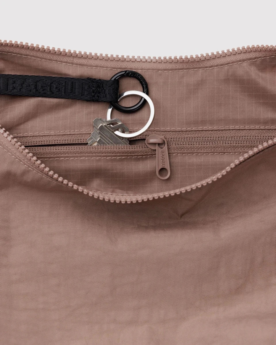 Sac Croissant Medium Baggu Toasted Almond - Ex - voto