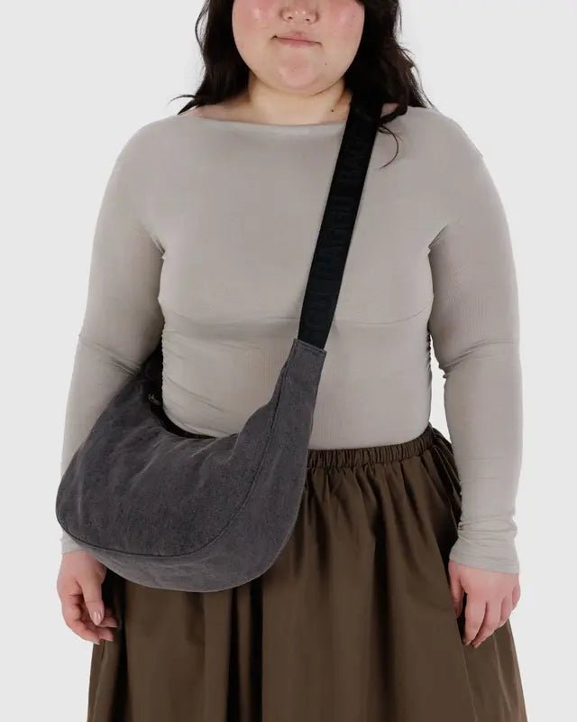 Sac Croissant Medium Baggu Washed Black Denim - Ex - voto