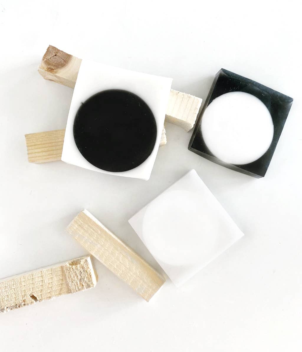 Savon Cercle Blanc et Noir Saturna Outdoor Research - Ex - voto